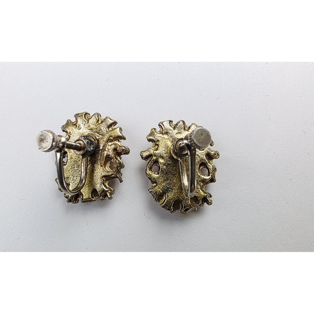 Vintage Cameo Brooch or Pendant and Screw Back Earrings Set Gold Tone Frame - Picture 5 of 8